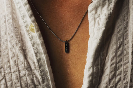 Creative ways to wear your necklace - Velvilo