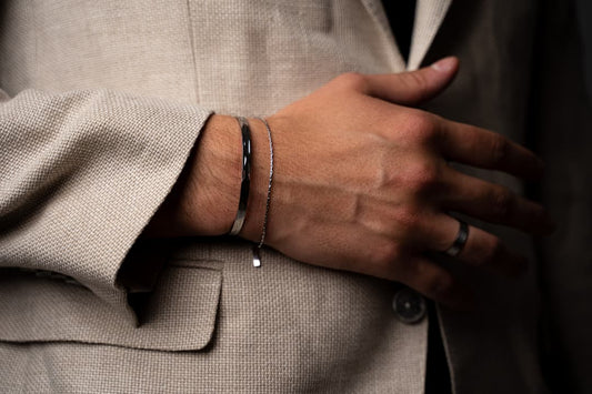 Men's Bracelet Vs. Watches: What Suits You? - Velvilo