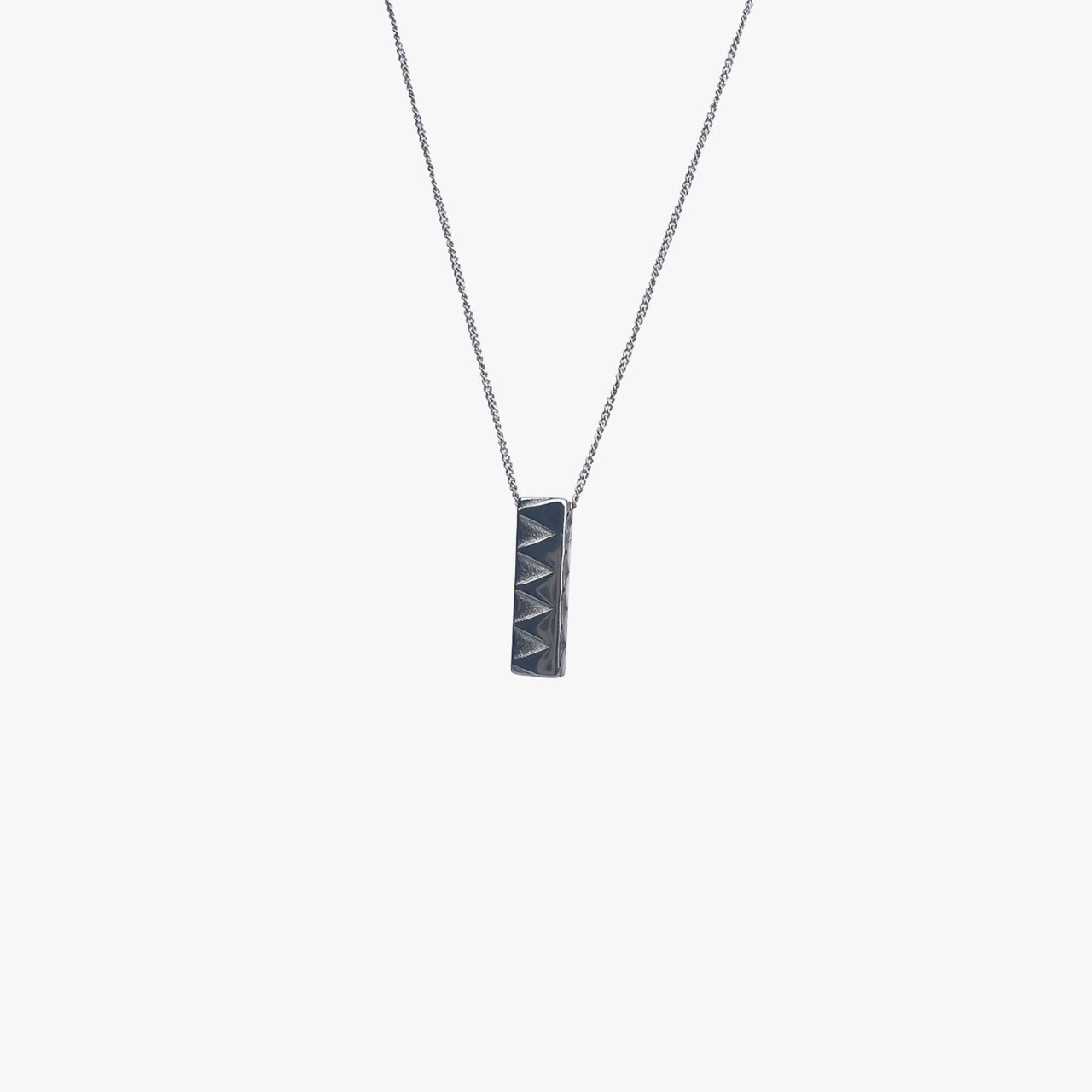 Triangle Pendant Necklace - Velvilo